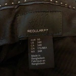 H&M black men’s suit